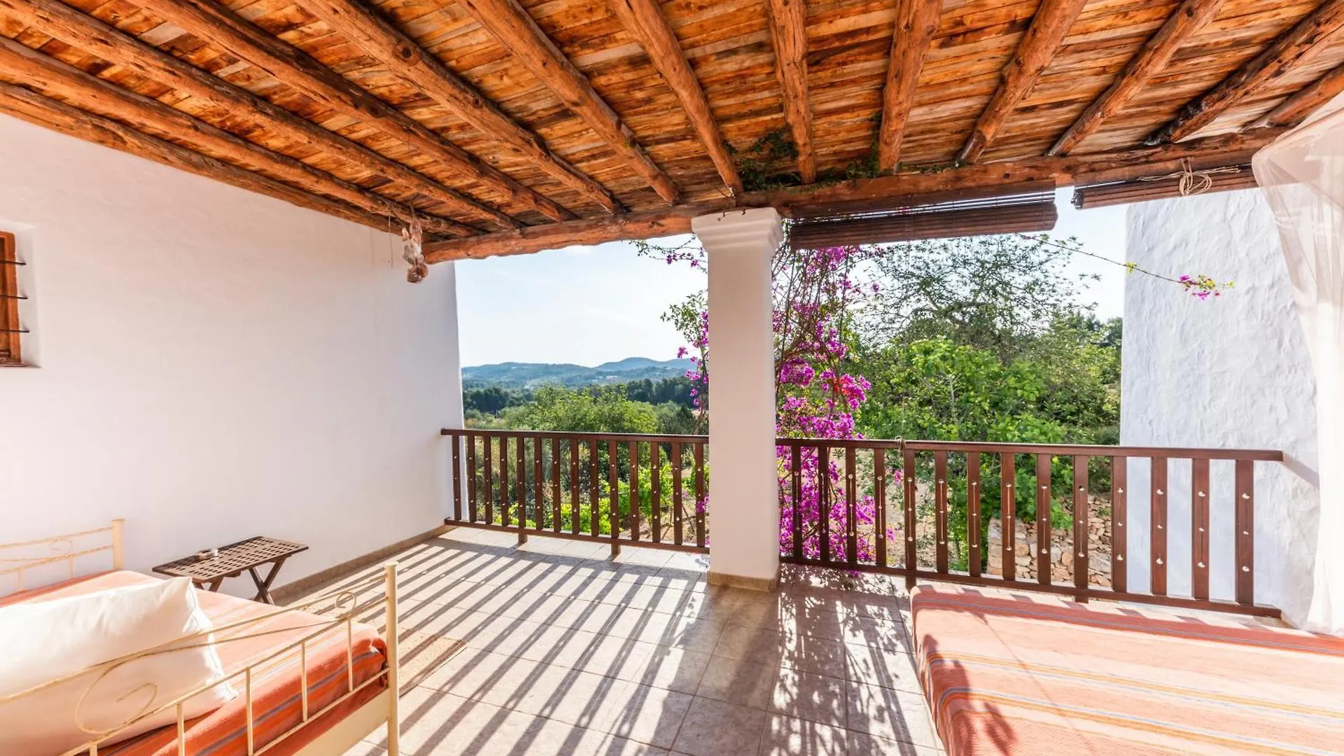 Villa Con Piscina-Zona Muy Tranquila - Privacidad - Sin Turismo Masivo Sant Carles de Peralta Spain