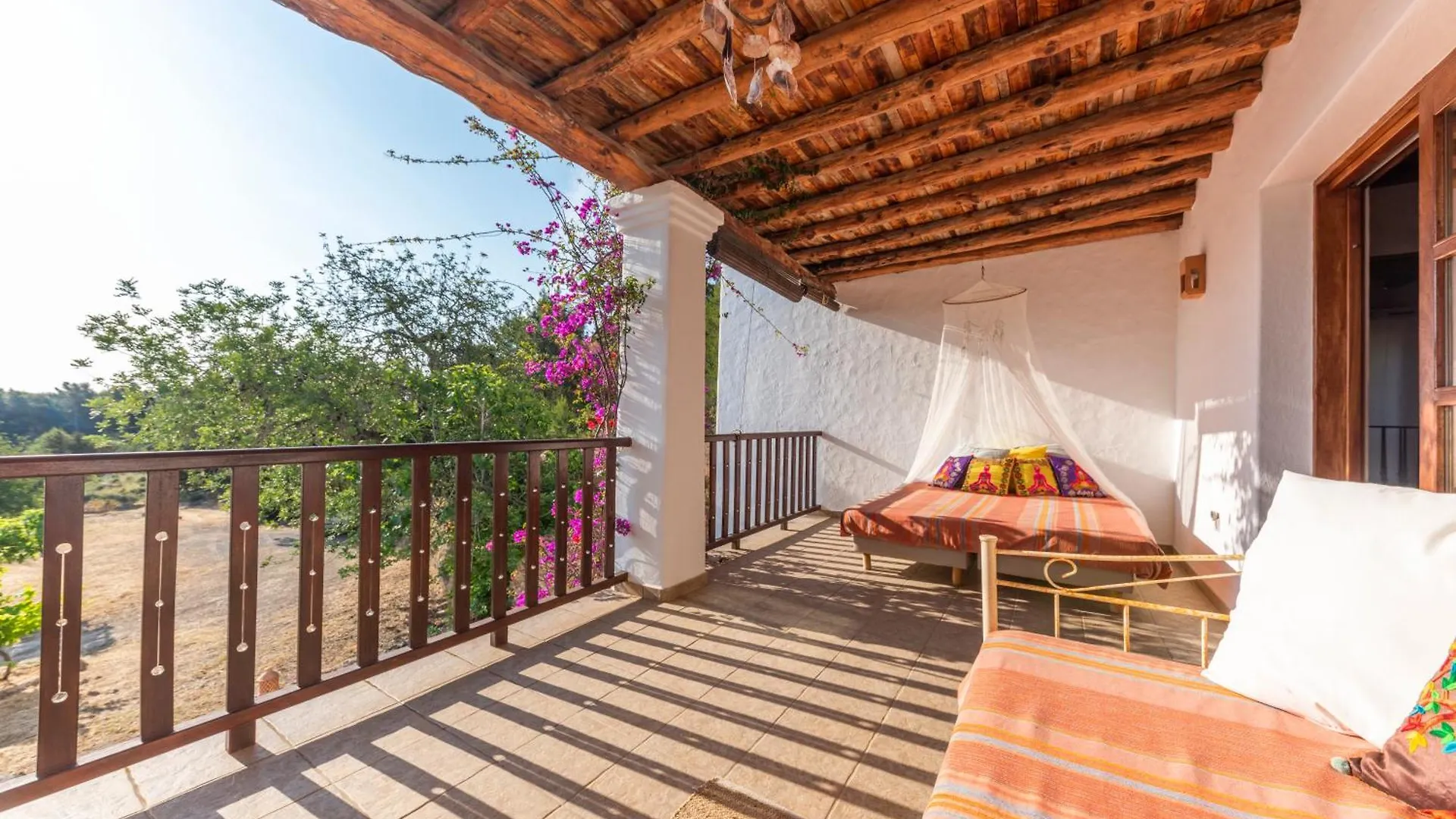 Villa Con Piscina-Zona Muy Tranquila - Privacidad - Sin Turismo Masivo Sant Carles de Peralta
