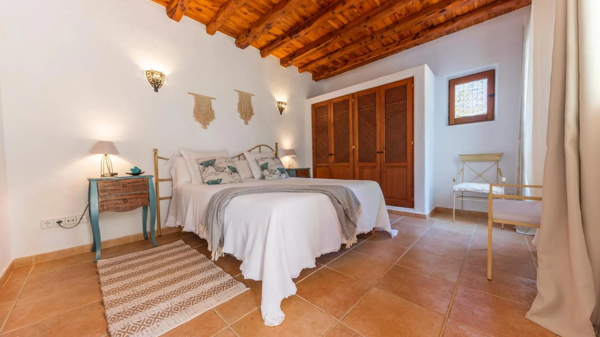 Villa Con Piscina-Zona Muy Tranquila - Privacidad - Sin Turismo Masivo Sant Carles de Peralta