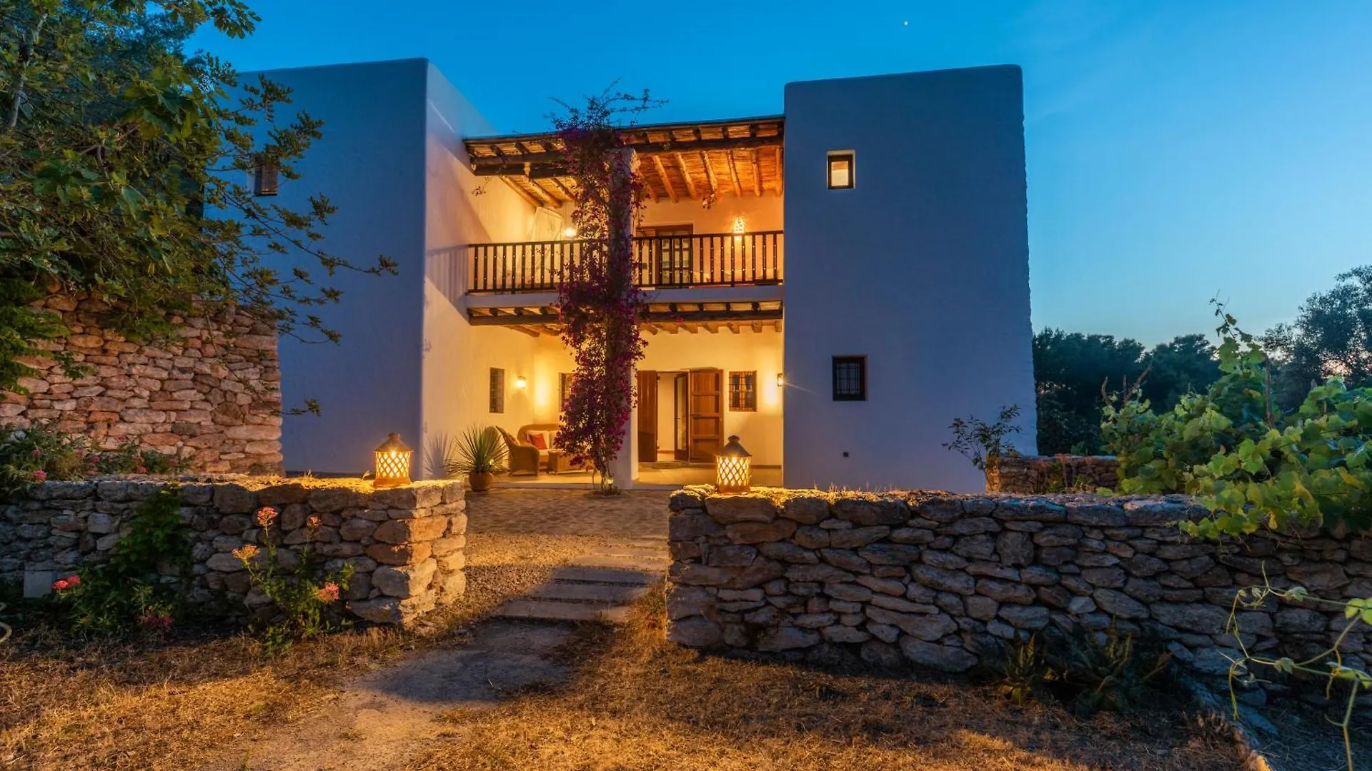 Villa Con Piscina-Zona Muy Tranquila - Privacidad - Sin Turismo Masivo Sant Carles de Peralta Spagna